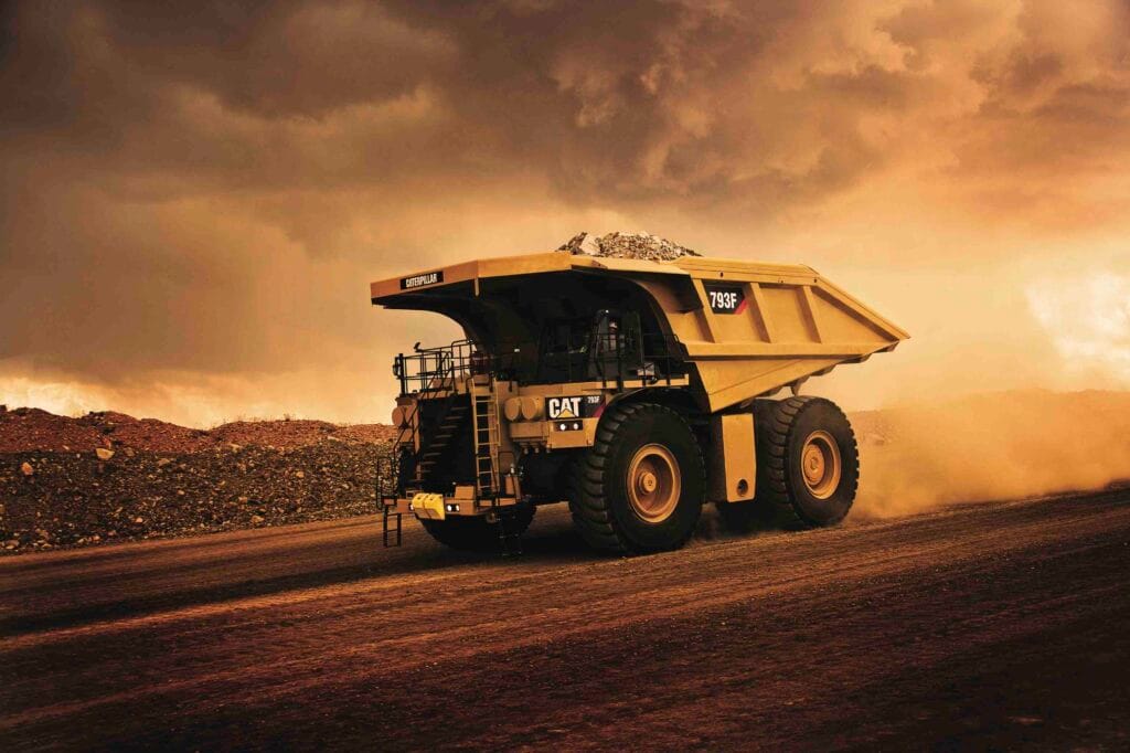 Solamente con la minería Australia exporta unos 320 mil millones de dólares estadounidenses al año, más que todo el producto bruto interno de un país igualmente rico en recursos y más poblado como Argentina. Y además sabe revertir los beneficios de esa gestión en elevar los niveles de calidad de vida de su población. Esto, sumado a la propaganda ideológica realizada por los australianos en dos juegos olímpicos entre 1956 y 2000 hicieron de Australia un desiderátum para muchos en todo el mundo.